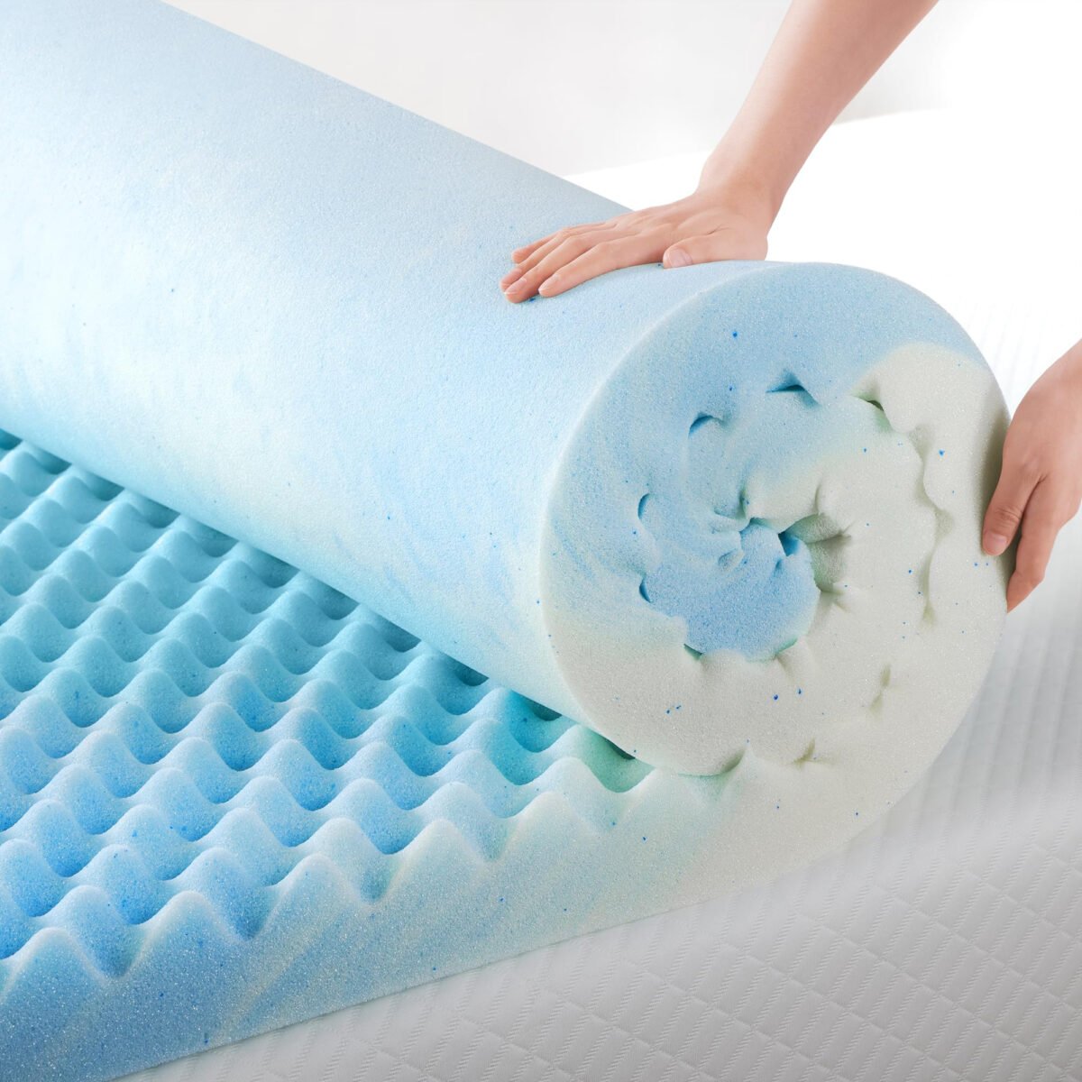 ZINUS 1.5 Inch Swirl Gel Cooling Memory Foam Mattress Topper Review – Does It Improve Sleep Comfort?